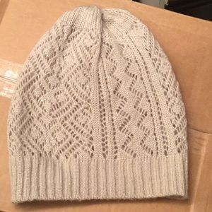 Light beanie hat